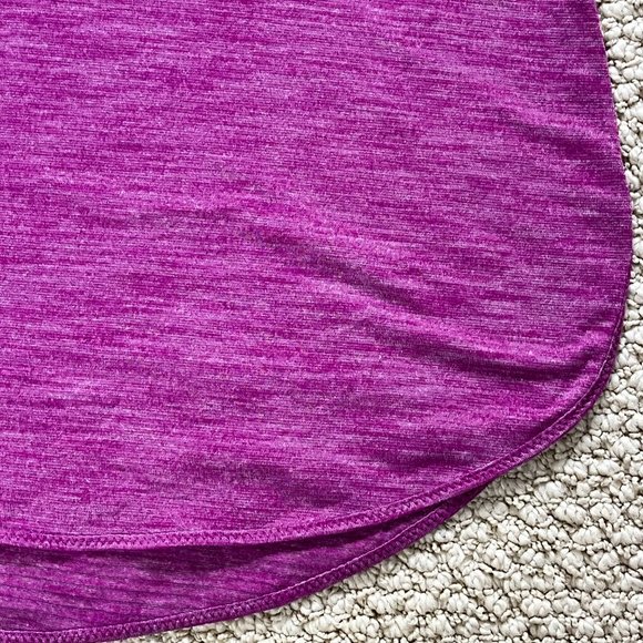 Lululemon fuchsia lightweight dolphin hem, racer back workout tank Size Medium - Picture 3 of 6